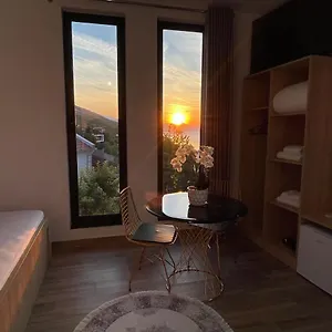  Bed & Breakfast Four Generation Albánie